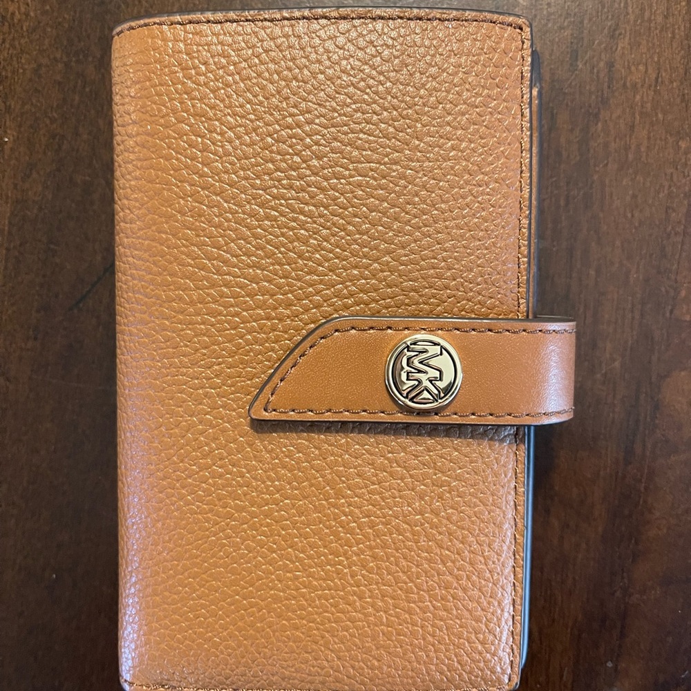 Gorgeous LIKE NEW Michael Kors Wallet